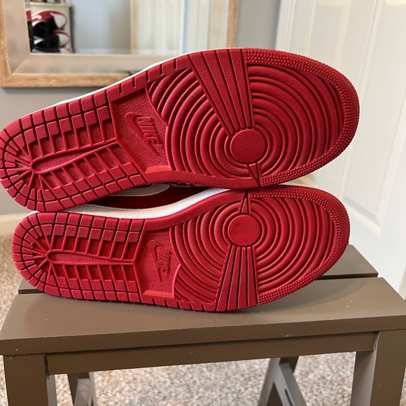 Air Jordan 1 Mid Chicago - Picture 8 of 9